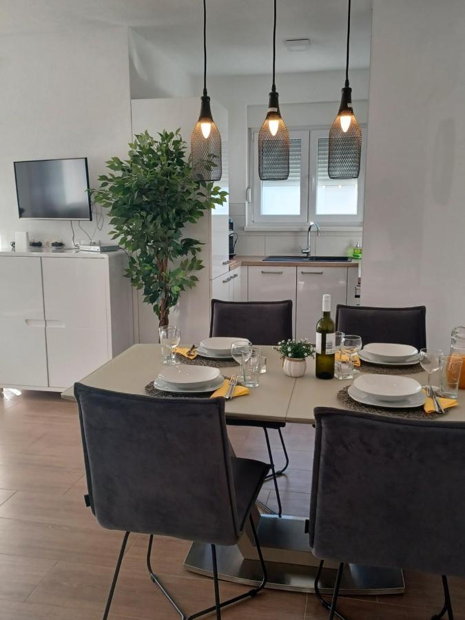Apartment Adria Relax With Private Heated Pool Trogir Exterior foto