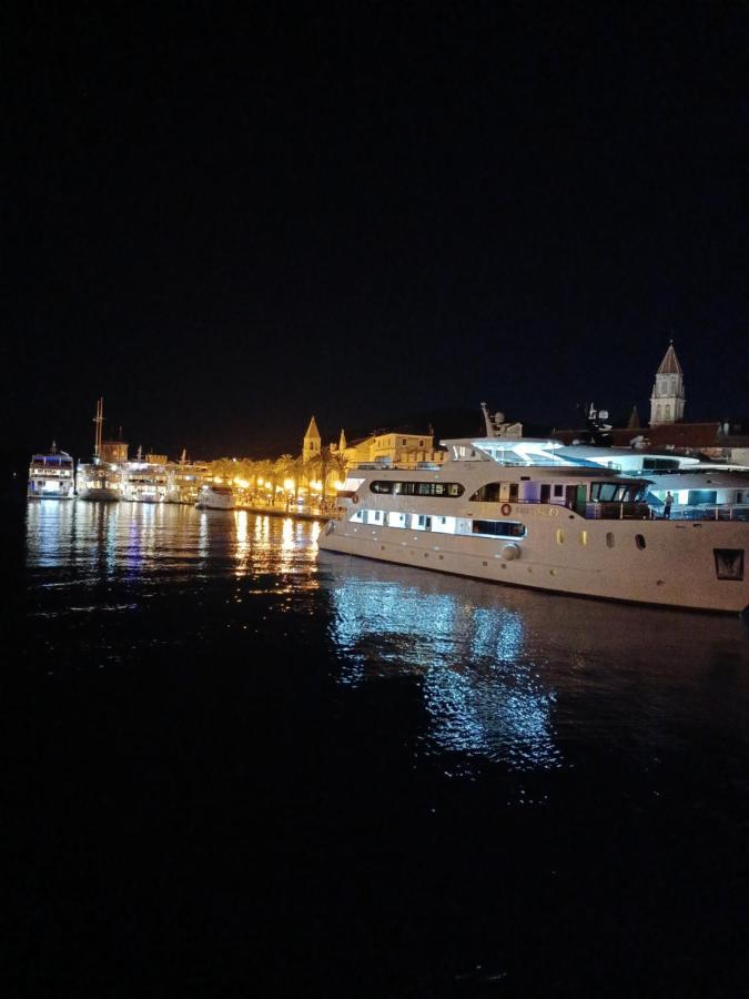 Apartment Adria Relax With Private Heated Pool Trogir Exterior foto