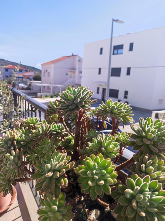 Apartment Adria Relax With Private Heated Pool Trogir Exterior foto
