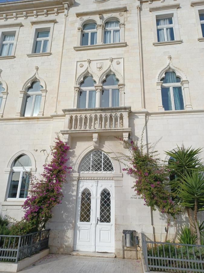 Apartment Adria Relax With Private Heated Pool Trogir Exterior foto