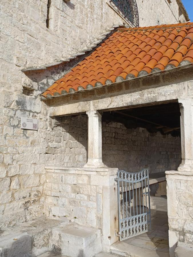 Apartment Adria Relax With Private Heated Pool Trogir Exterior foto